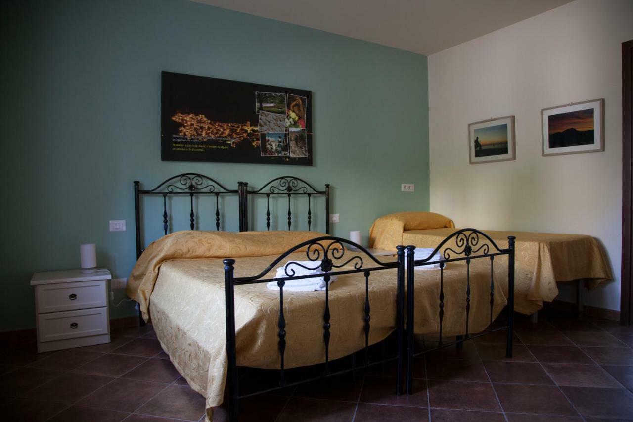 La Carretteria Guest House Mistretta Eksteriør bilde